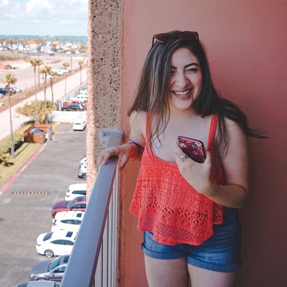 Meet your Posher, Kimberly - Picture 1 of 1